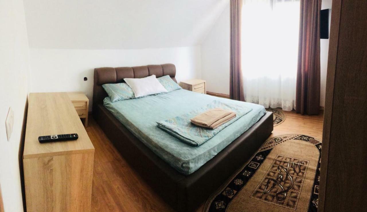 Casa Paul Hotell Vişeu de Sus Exteriör bild