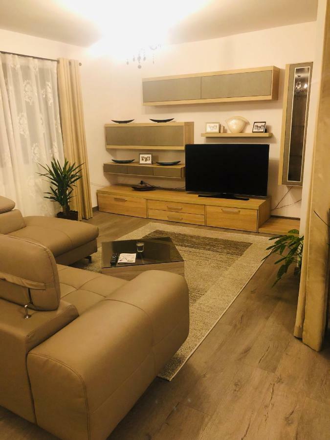 Casa Paul Hotell Vişeu de Sus Exteriör bild